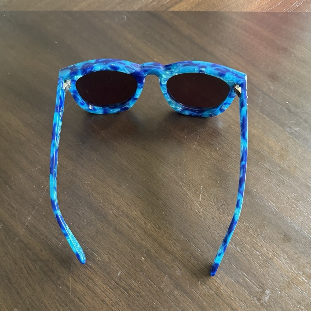 Wildfox Couture Classic Fox Blue Marble Mirrored Sunglasses w/ Case - Picture 5 of 6